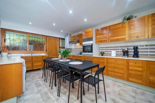 P CasaCafe Madrid Calle Carlos Dubois 3 in ماجاداهوندا