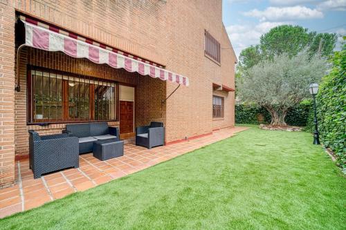 حديقة, P CasaCafe Madrid Calle Carlos Dubois 3 in ماجاداهوندا