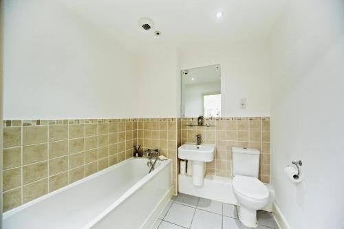 TTSA - 2 Bedroom Apartment-Croydon - Mayday Hospital, Croydon (photo 8)