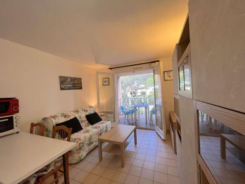 Studio cabine avec piscine, tennis et parking a 400m de la plage - 4 couchages, Saint-Aygulf - FR-1- near Le Botafogo