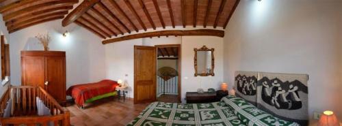  Private toskanische Villa mit Pool und Whirlpool in der Nähe von Siena in San Dalmazio