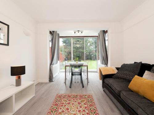 Pass the Keys Spacious serenity free parking gîte à louer Tolworth