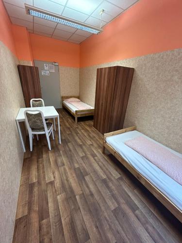2 twin beds