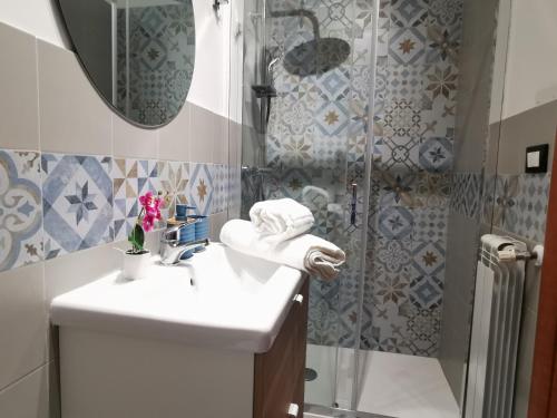 Two-Bedroom Apartment image 9