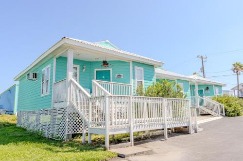 Shark Reef Resort Motel & Cottages - 숙소 외관