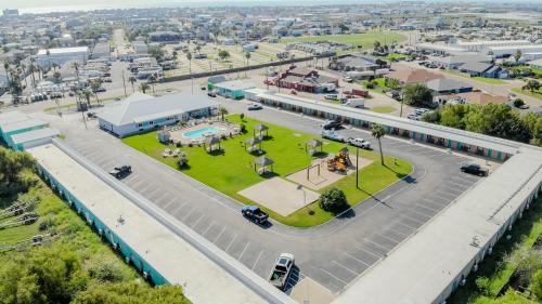 Shark Reef Resort Motel & Cottages - image 7