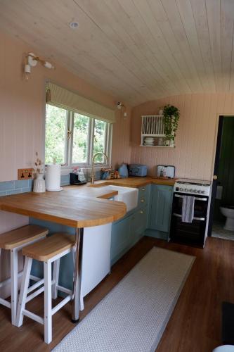 Shepherds Hideaway in Clawton