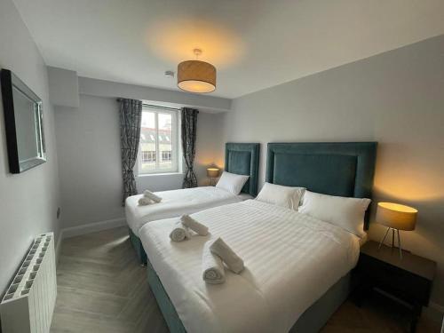 Exquisite Sea View Apartment in Salthill, Galway - Tap to explore photos
