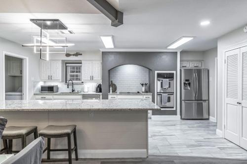 Luxe Lake House with Pool & Hot Tub in Rowlett in Rowlett, USA