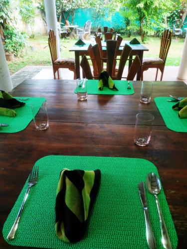 레스토랑, Green Heaven Resort Udawalawa in 우다왈라위