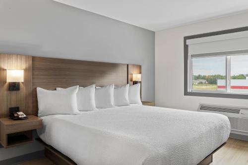 Days Inn by Wyndham Steinbach