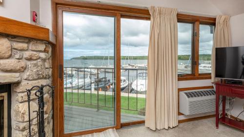 Harbor Guest House - image 2
