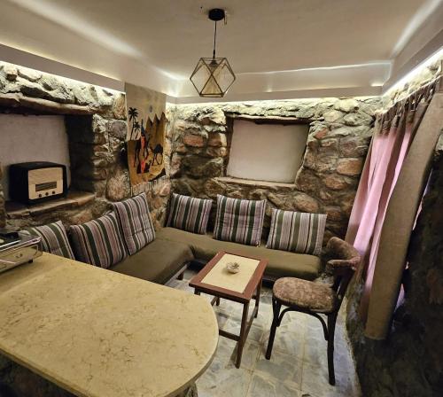 Rocky House 5