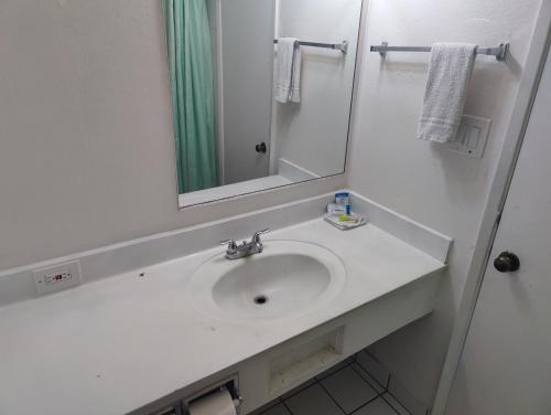 Best Inn & Suites in El Cajon, USA