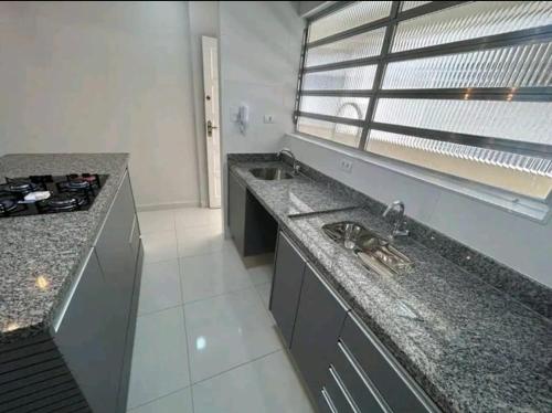 Lindo Studio ao lado do Aquário/Praia (Lindo Studio ao lado do Aquario/Praia) in Ponta da Praia