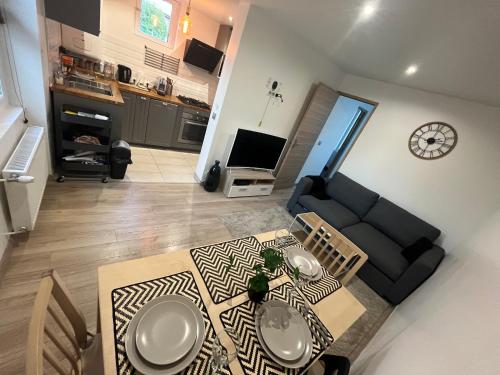 Appart 4 personnes proche PARIS Tour Eiffel in Meudon