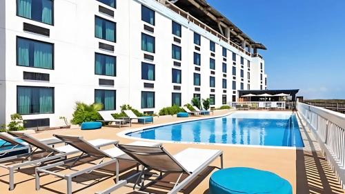 홀리데이 인 리조트 사우스 파드레 아일랜드 - 비치 프론트 바이 IHG - 수영장