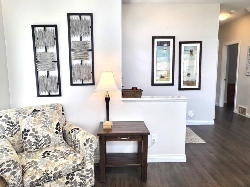 Location Cottage - Close To Pools! 111 in Osoyoos, Canada