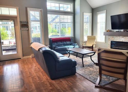 Steps From The Beach And Pool #62