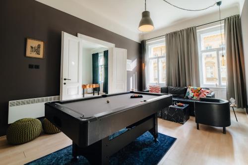 Cinema Apartment Billiard & Foosball - City Centre, Прага (фото 10)