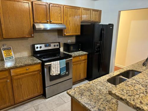 Kitchen, Atlanta Cozy Private Room 4 in East Atlanta