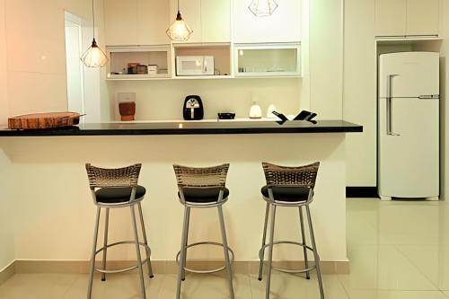 Apê Área Central c/ Churrasqueira, Varanda e Suíte