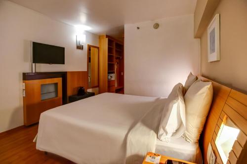 Superior Room - Disability Access image 4