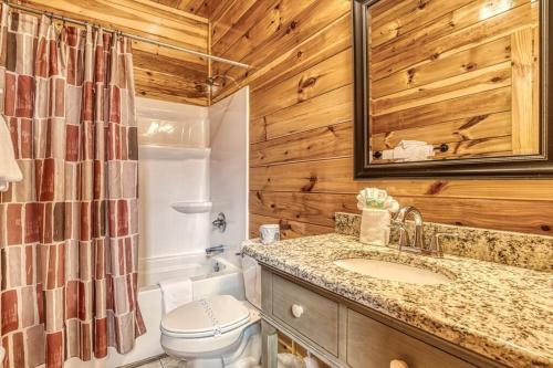 12 Bedrooms Mountain Views Theater Sleeps 56 in Sevierville, USA