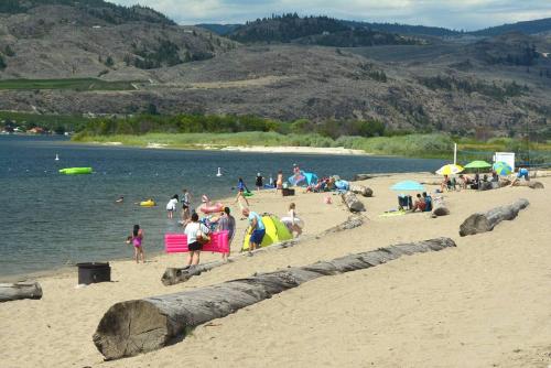 Large Modern Home At The Cottages #54