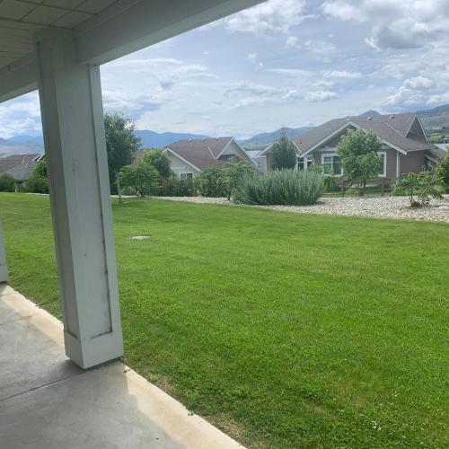 View - Beautiful Home - 2 Kitchens #198