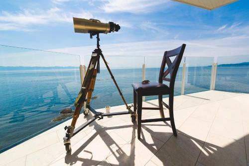 ระเบียง/ชานเรือน, SookePoint Ocean Cottage Resort in ซูเก (บริติช โคลัมเบีย)