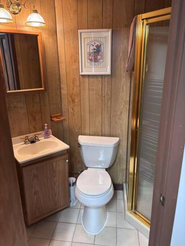 Lake House in Briggsville in Briggsville, USA