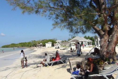 Krystals Palace in Corral Spring