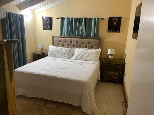 Krystals Palace in Corral Spring