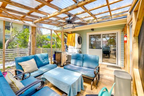 Home Near Beach in Alligator Point Rooftop Deck! in Carrabelle