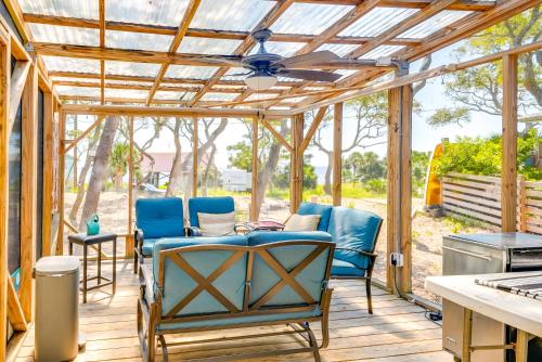 Home Near Beach in Alligator Point Rooftop Deck! in Carrabelle