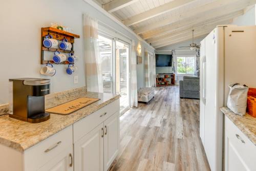 Home Near Beach in Alligator Point Rooftop Deck! in Carrabelle