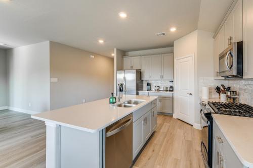 New Home w/ Yard & Pool Access: 8 Mi to McKinney! in Fairview (TX)