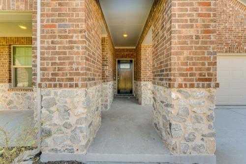 New Home w/ Yard & Pool Access: 8 Mi to McKinney! in Fairview (TX)