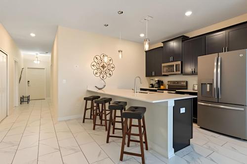Spacious 5BR Home w/ Private Pool, Near Disney in Kissimmee, USA