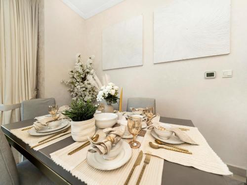 Skyline Serenity Holiday Home I Bespoke 1 Bedroom Apartment I Burj Khalifa & Fountain Views I Free Gym, Pool, Wi-Fi, Parking & PS5, Dubái (foto 10)