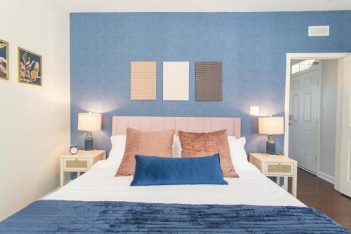 Fam-Biz Friendly 3BD with Fire pit & BBQ - Downtown