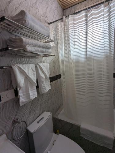 L F Suites - image 5
