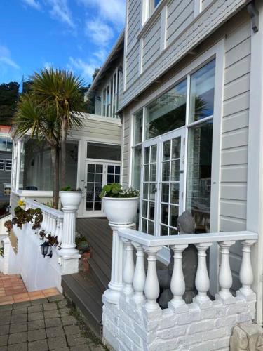 Exterior view, Beautiful central executive home in Oriental Parade