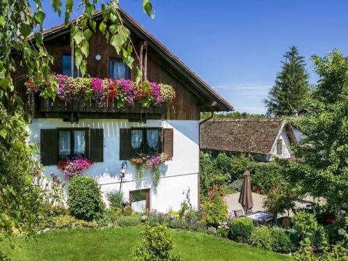 Irene Dorn Comfortable holiday residence in Erling, Deutschland