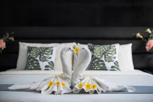 Le Retreat Canggu, 3BR Luxury Villa, Bali's Best Location