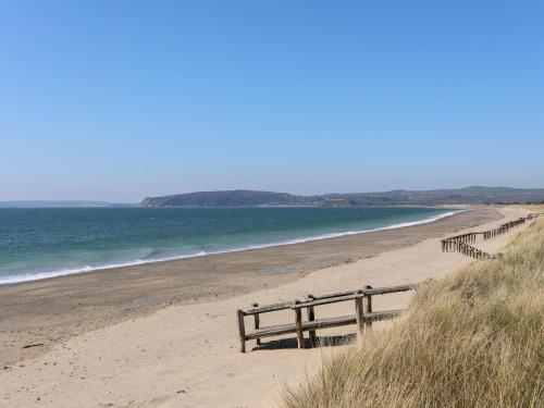 3 Marina View - image 3