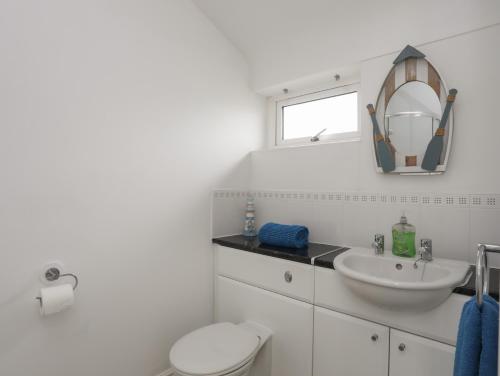 3 Marina View - image 4