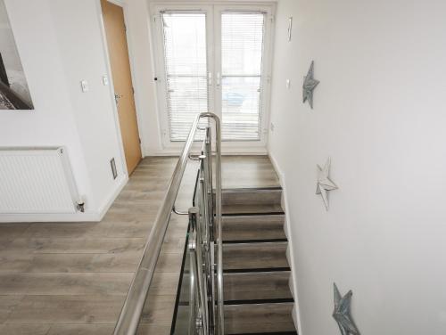 3 Marina View - image 11