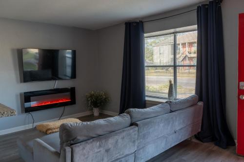 Echelon Oasis on Fleming Drive Modern Comfort & Smart Living in Houston, USA